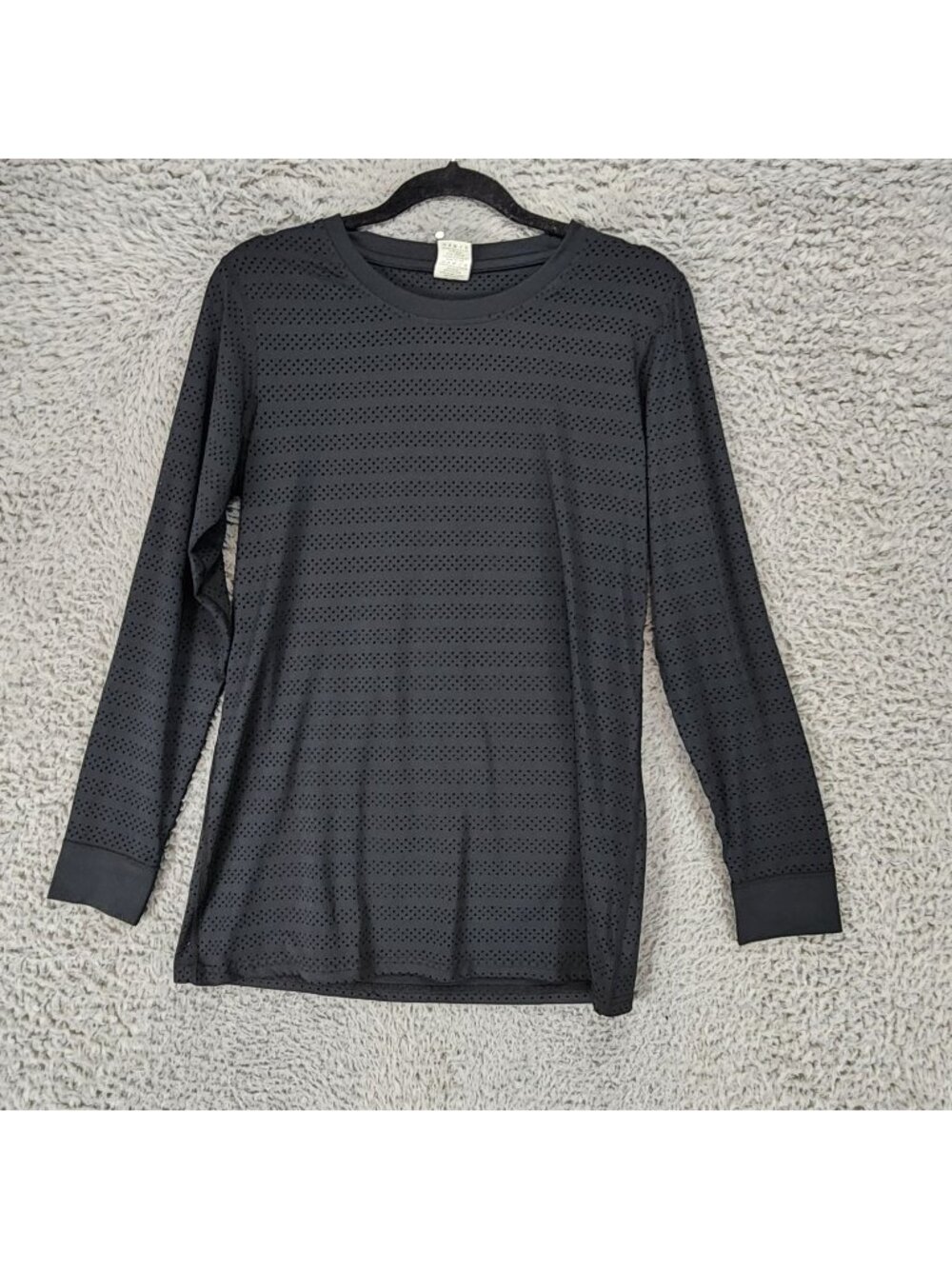 ZYIA Top Womens Large Black Perforated Vented Long Sleeve Activewear Tee